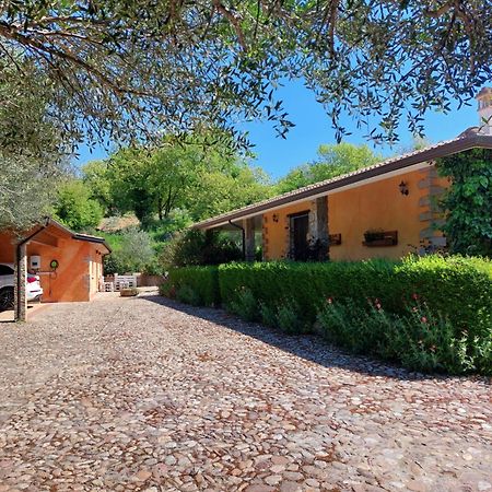 Casa Vacanza Centro Sardegna Sorgono ภายนอก รูปภาพ