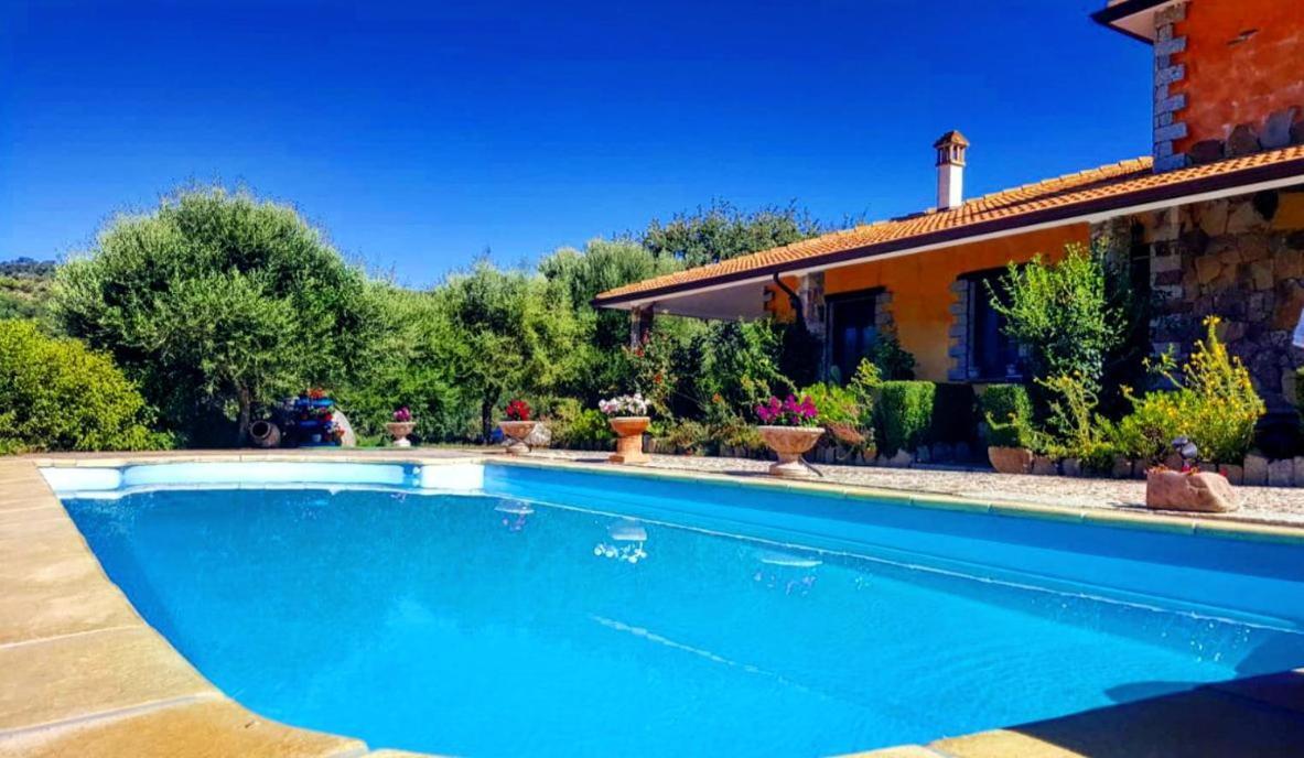 Casa Vacanza Centro Sardegna Sorgono ภายนอก รูปภาพ